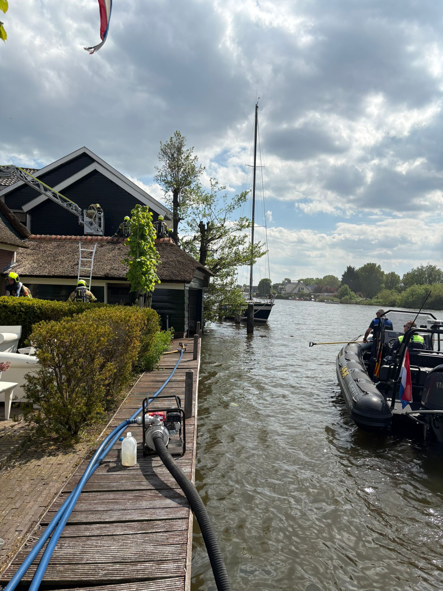 Foto bij: Grote brand Woubrugge
