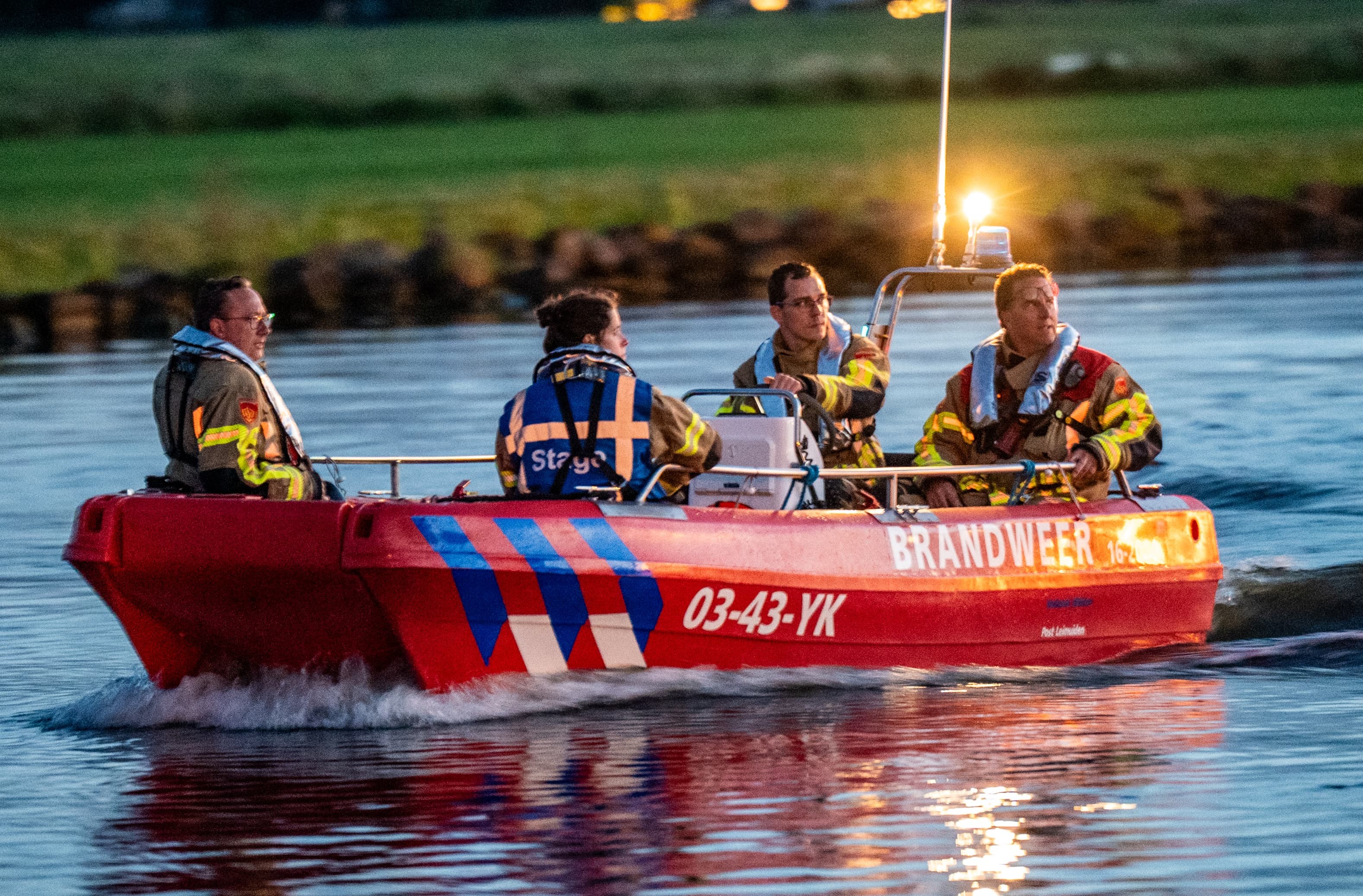 Persoon te water Kagerplassen