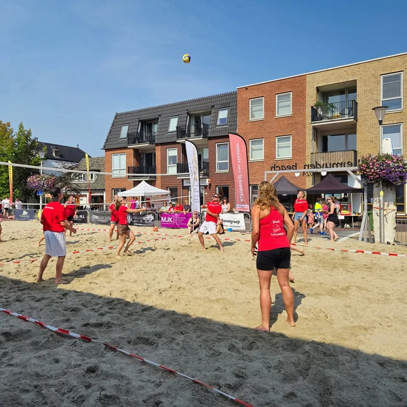 Verkoeling en Beachvolleybal.